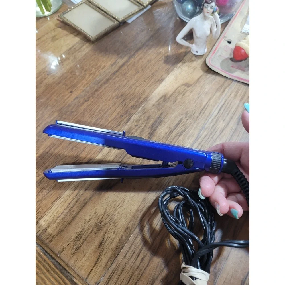 Conair Blue 7